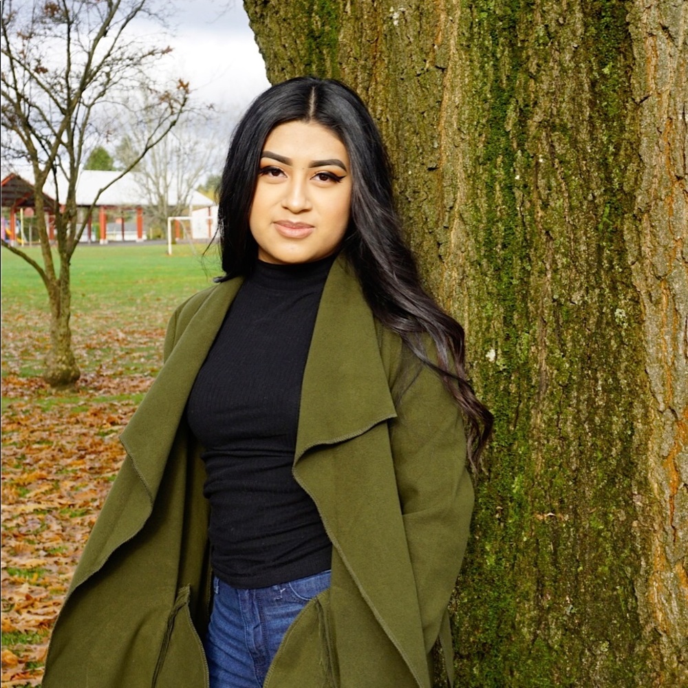 Meet your Posher, Solmayra